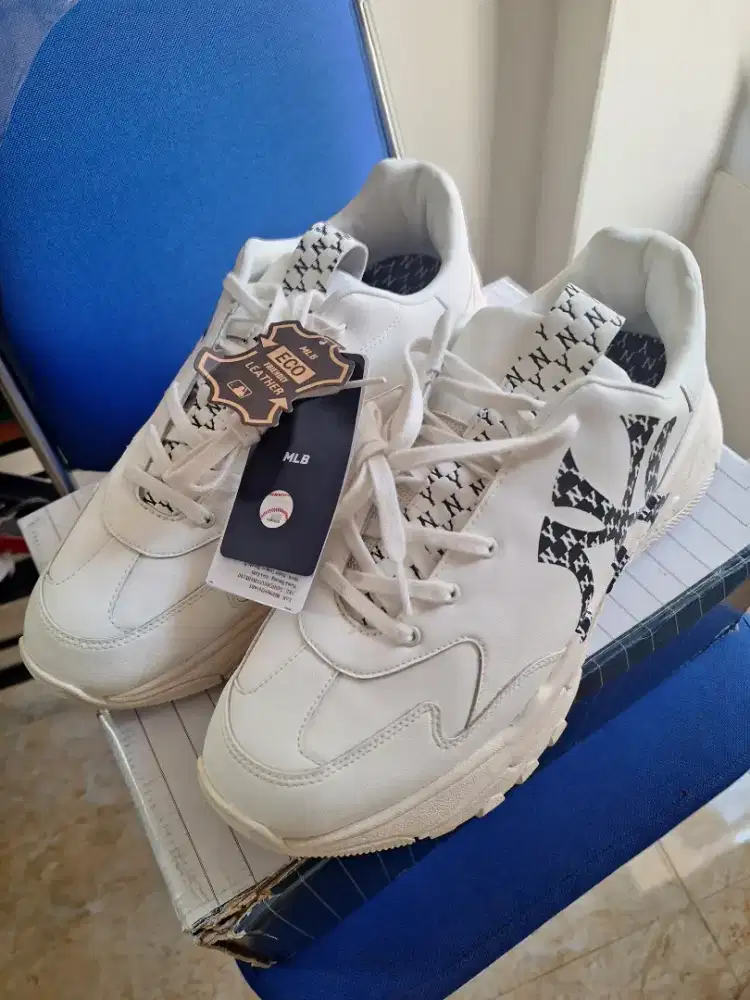 Sepatu MLB Yankee Size 45
