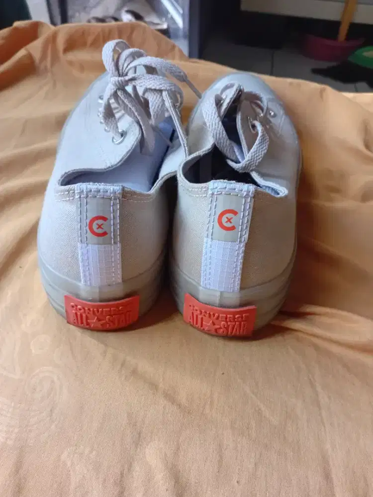 Sepatu pria second merk Converse all Star size 41