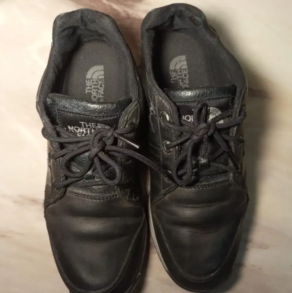 TNF Material Kulit Goretex size 41 insole 26
