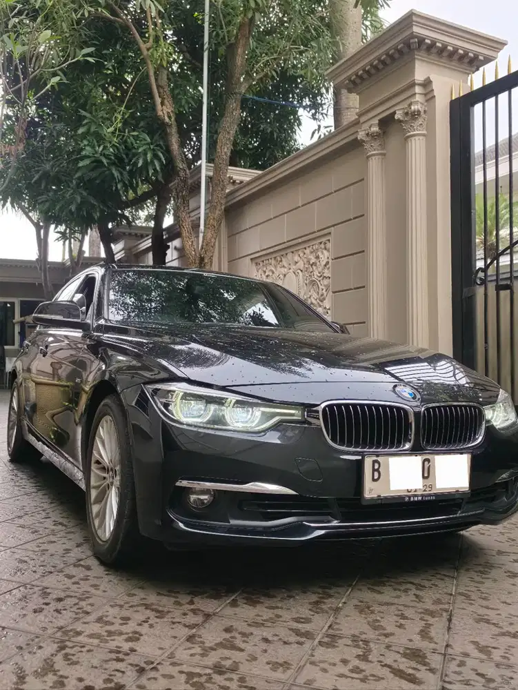 2019 BMW F30 Luxury 320i 49k KM