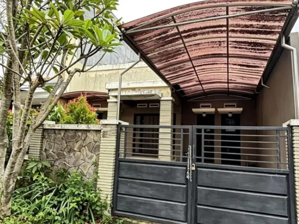 Dijual Rumah Dekat Binus di Araya Golf Malang Lingkungan Aman