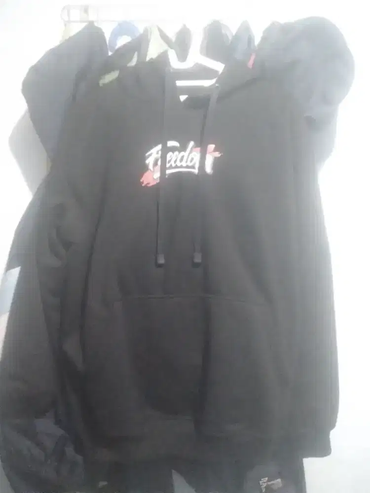 Dijual Sweather Freedom (Original)