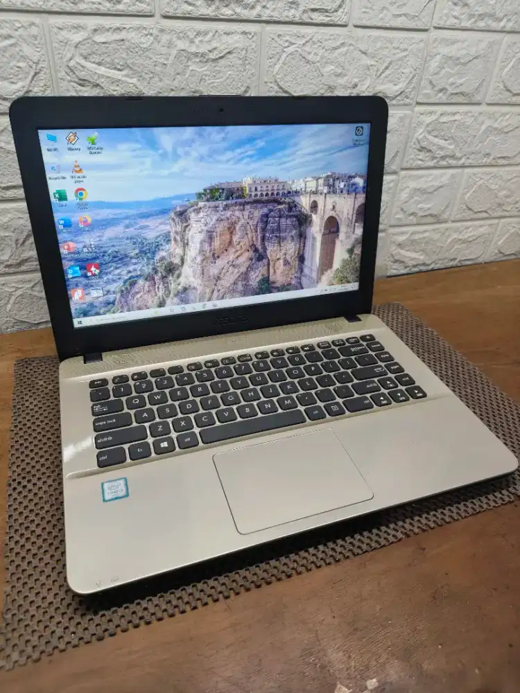 Asus X441U intel Core i3 Gen-6 (8/128+500gb) 14 inch Bening NORMAL
