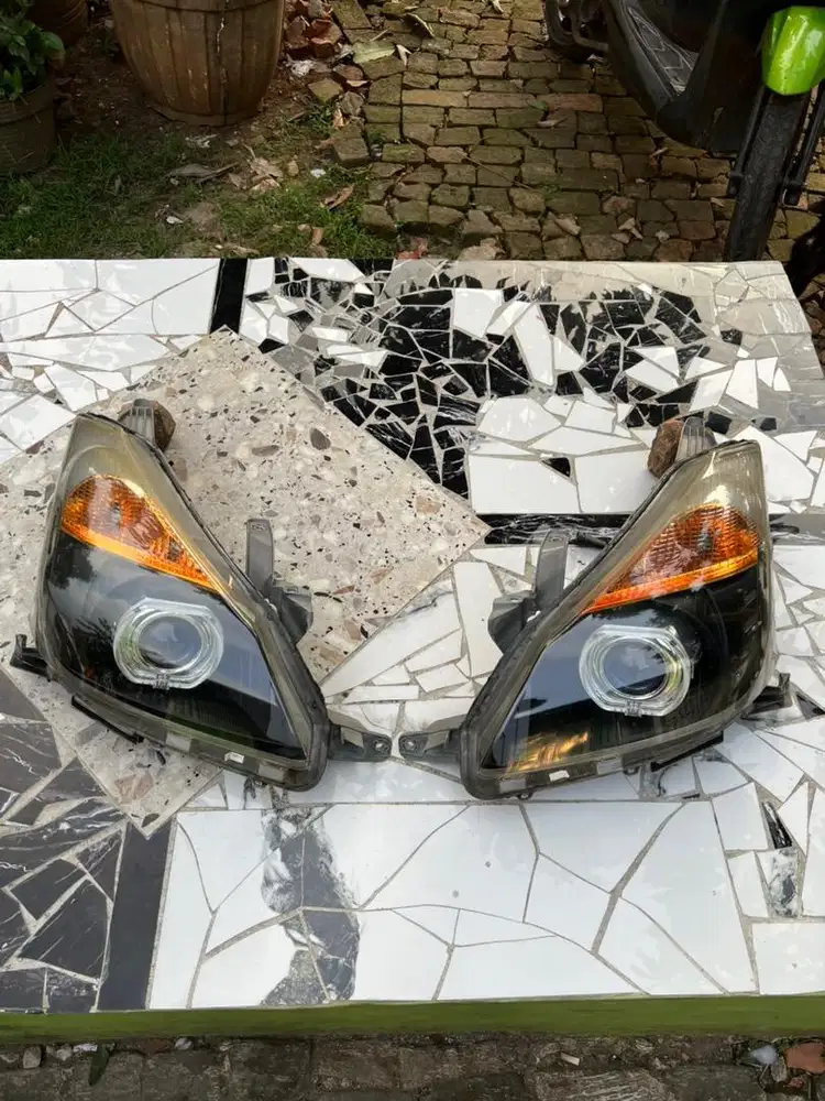 Headlamp avanza billed aes