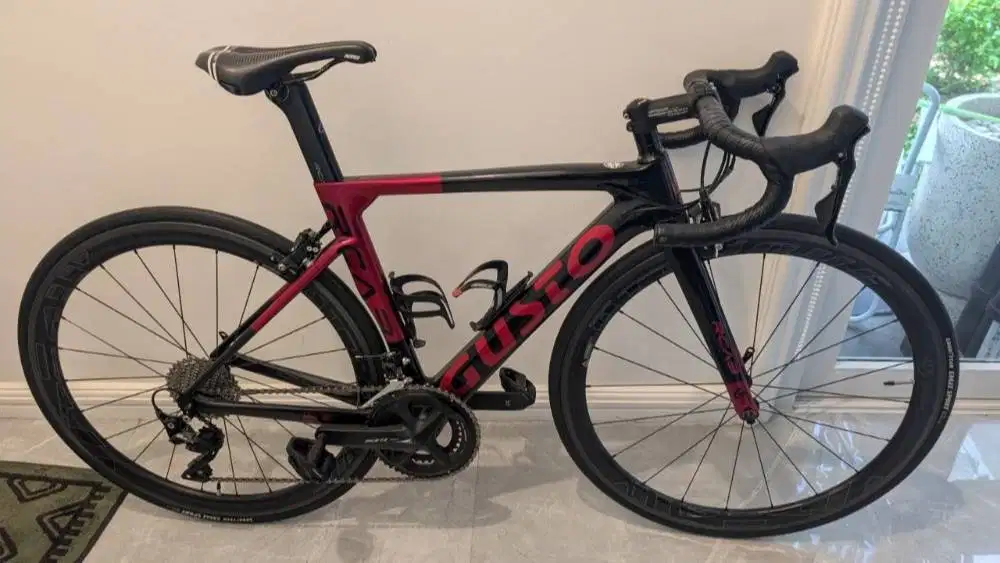 DIJUAL: Gusto RCA3 Ultra - Carbon Aero Road Bike