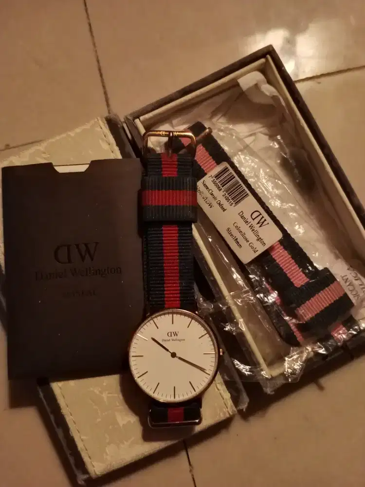 Preloved Jam Daniel Wellington