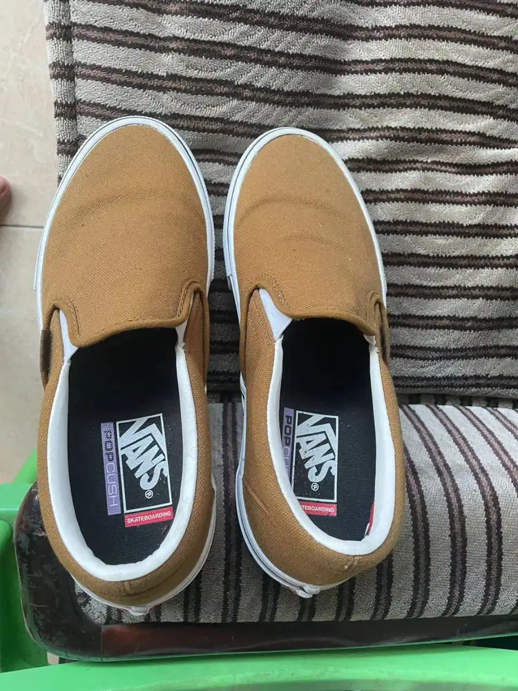 JUAL VANS SKATE SLIP ON WITH BOX UKURAN 41