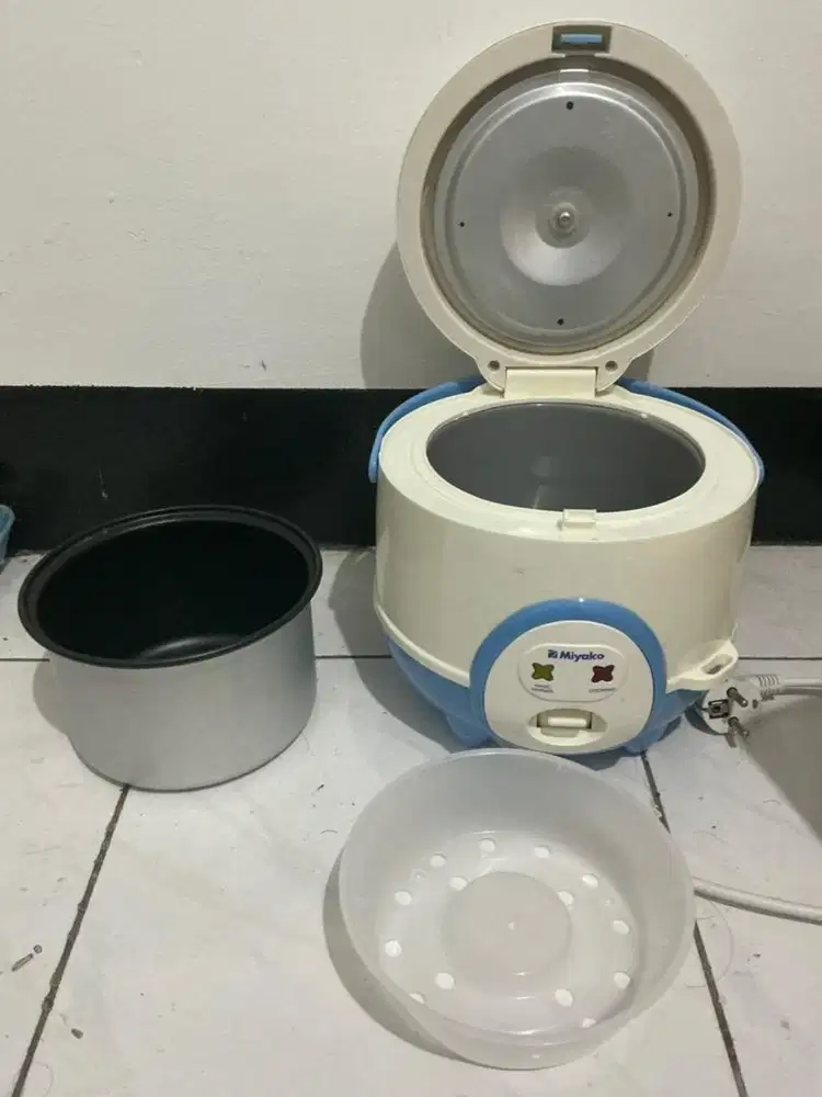 Penanak nasi magic com miyako mini