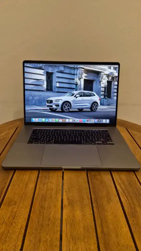 Macbook Pro 16 inch 2019 RAM 32GB SSD 1TB Double VGA High Spec