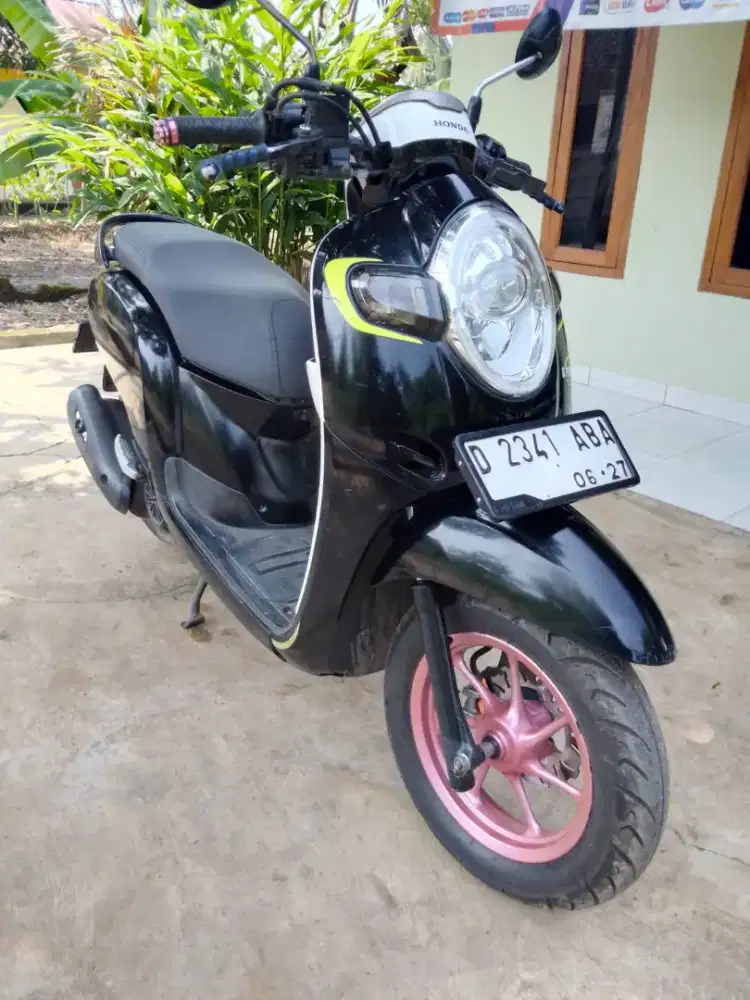 Honda scoopy 2017