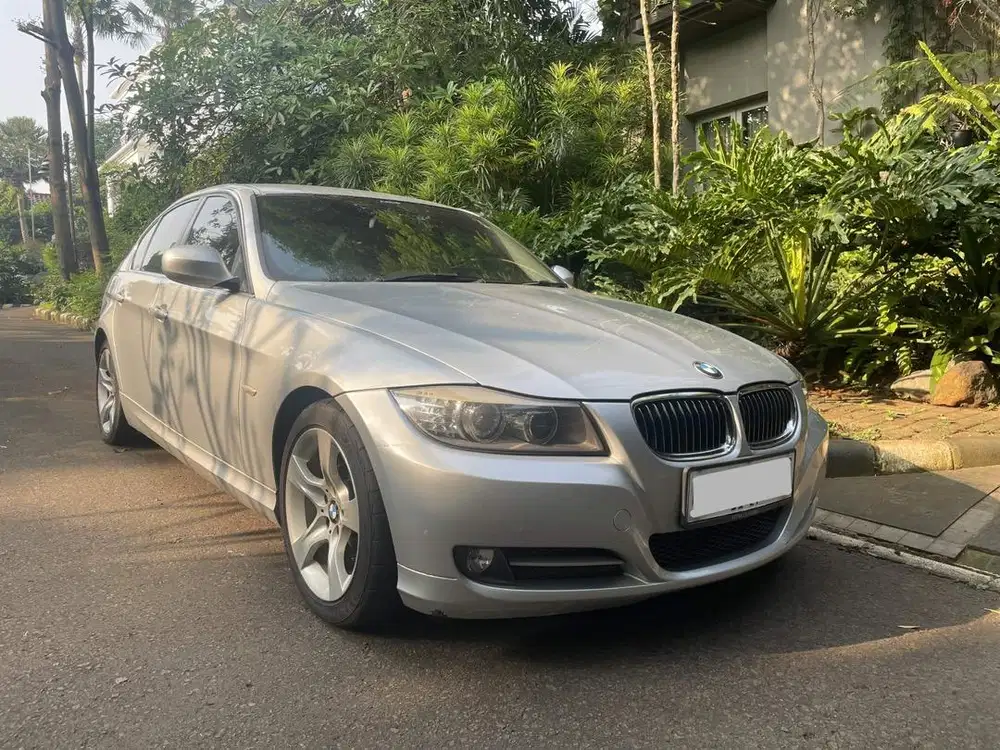 BMW 320i E90 2012 Bensin