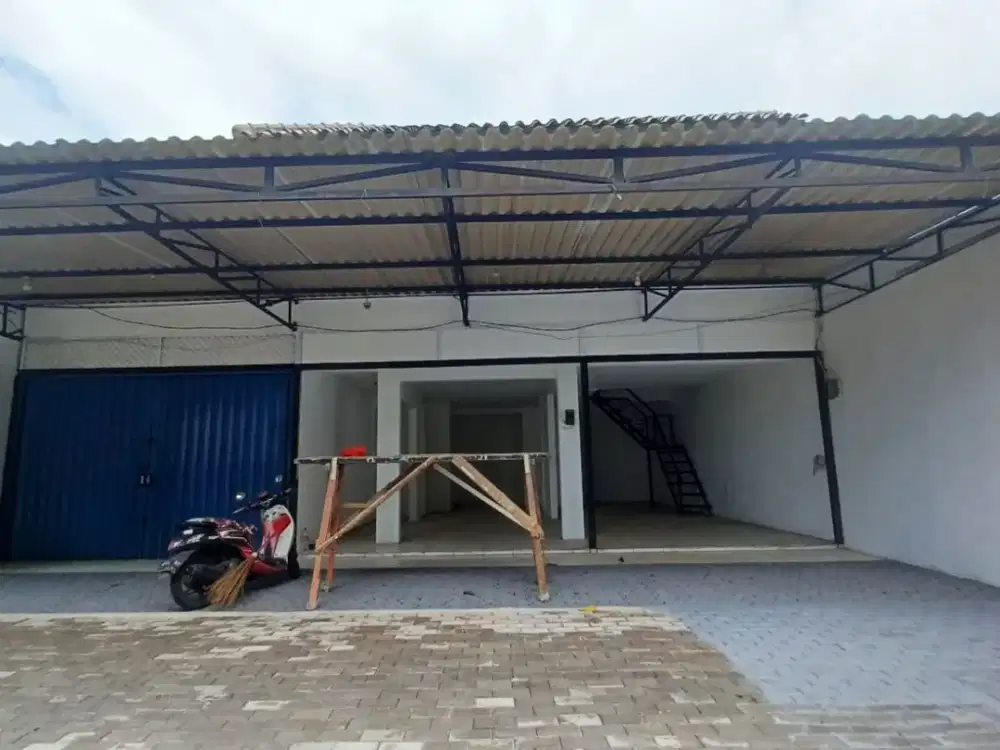 Disewakan ruko murah 2lantai di jalan raya Pulogebang Jakarta Timur siap pakai & siap usaha