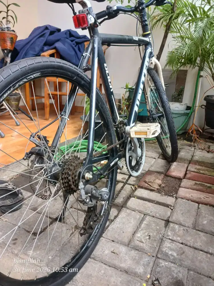 Sepede gravel slick