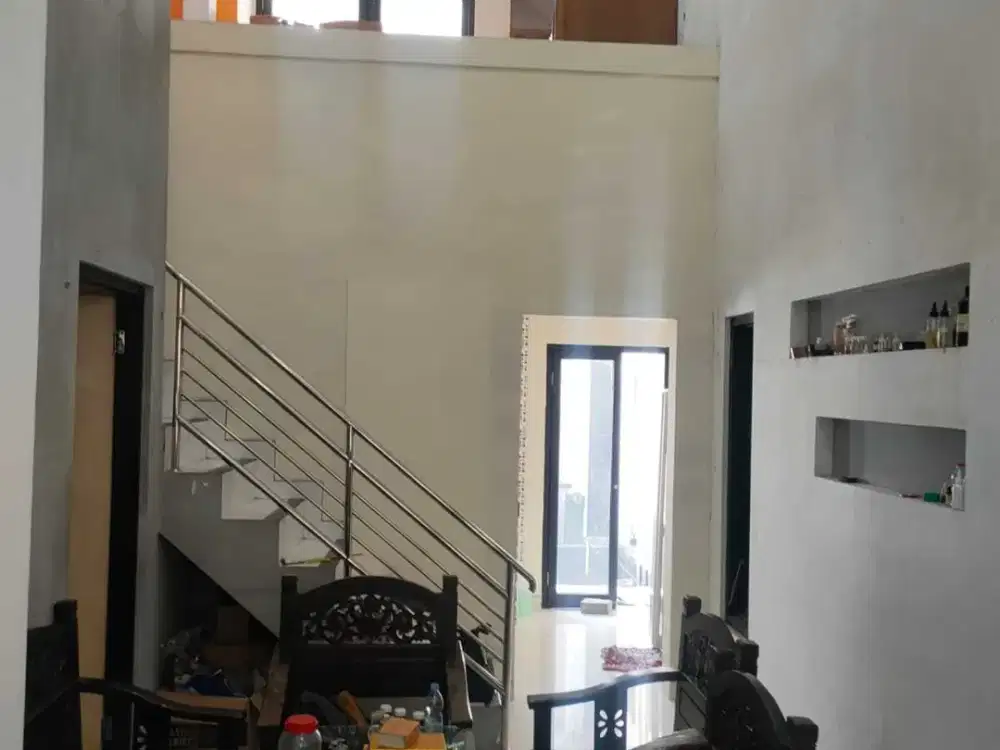 Turun harga Rumah Murah 2 Lantai di tengah Kota Malang