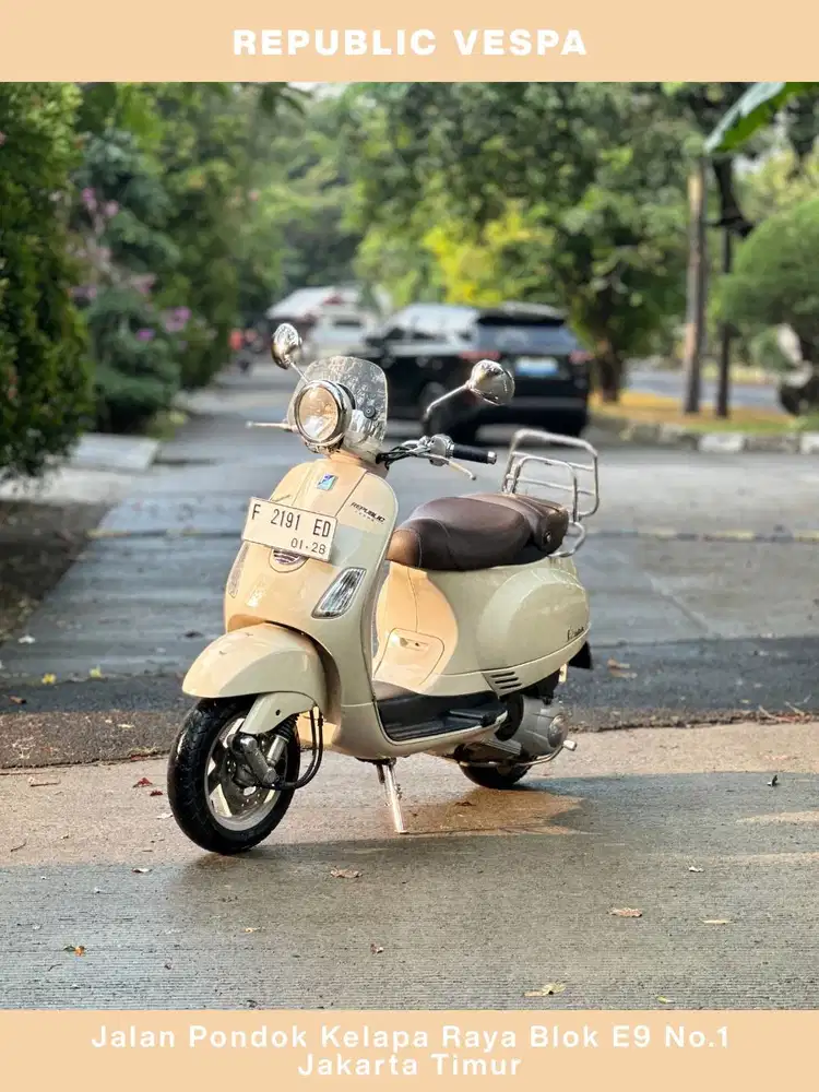 TERMURAH PIAGGIO VESPA LXV 150 3V IE THN 2016 CREME Perfect Condition