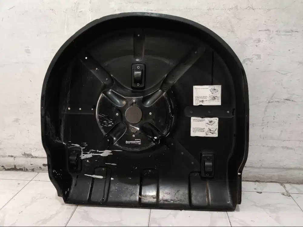 Copotan Cover / Wadah / Tutup Ban Serep Innova Lama Original