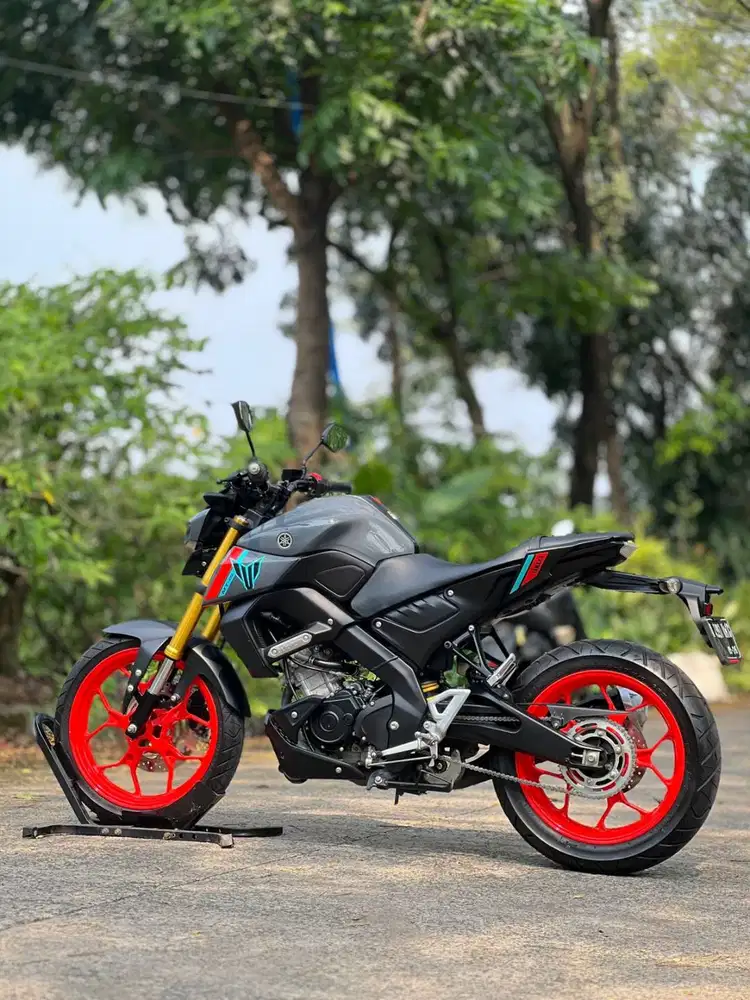 YAMAHA MT15 GREY 2021 KM 10K PAJAK HIDUP MULUS RASA BARU
