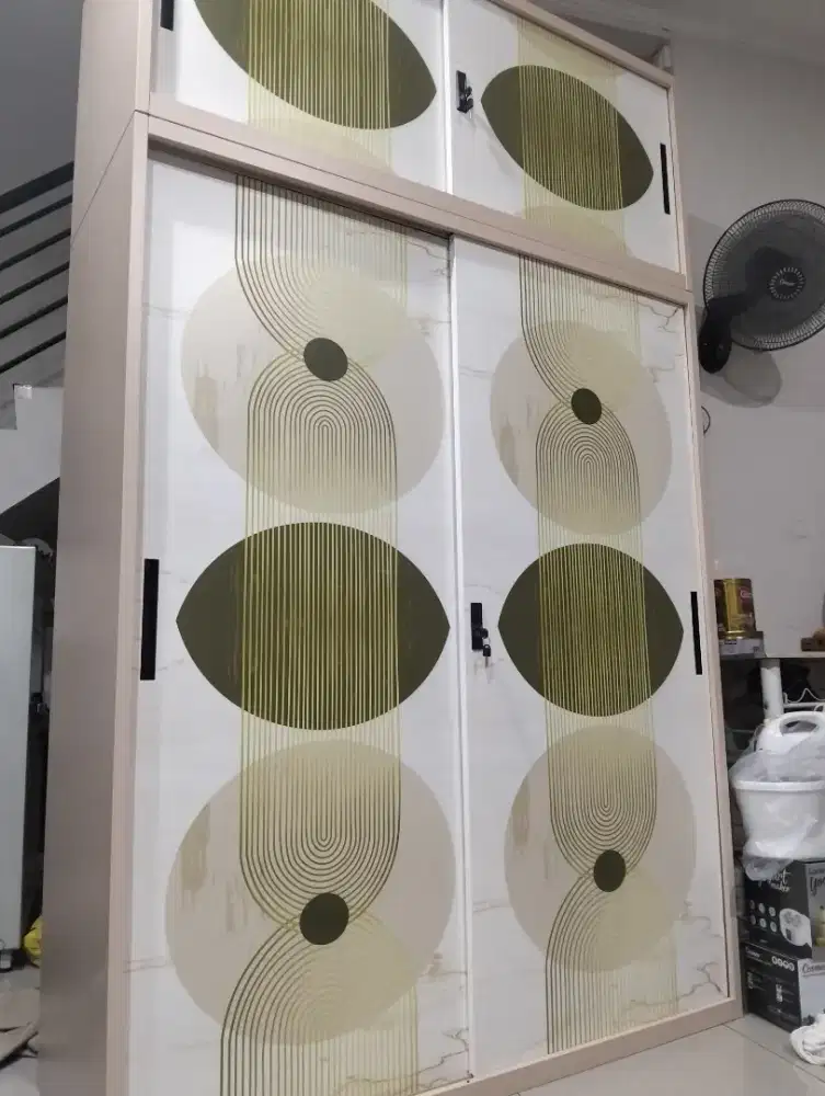 Jual lemari besi pakaian model pintu geser