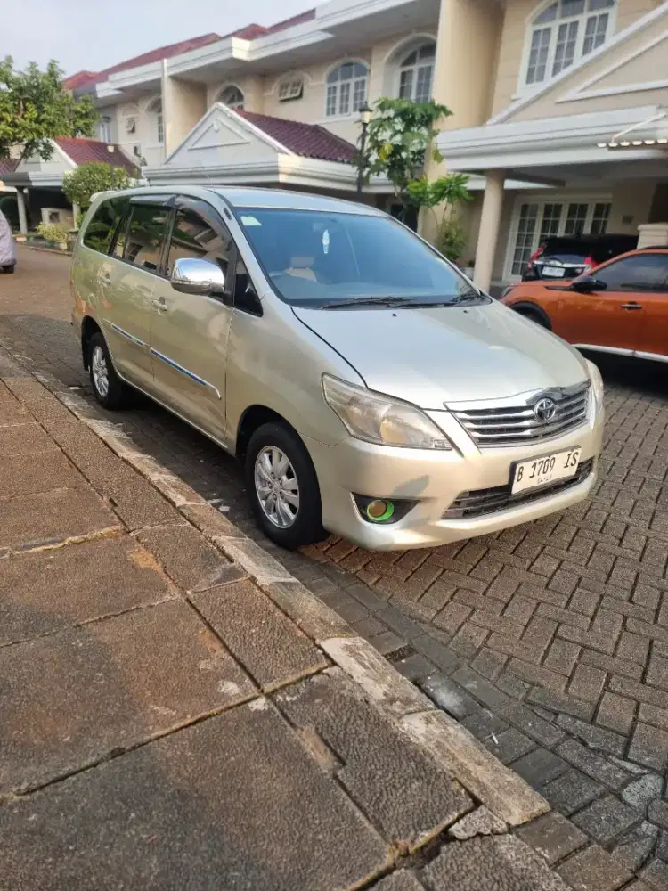 Toyota innova G AT Diesel 2013 pjk on Jakarta barat