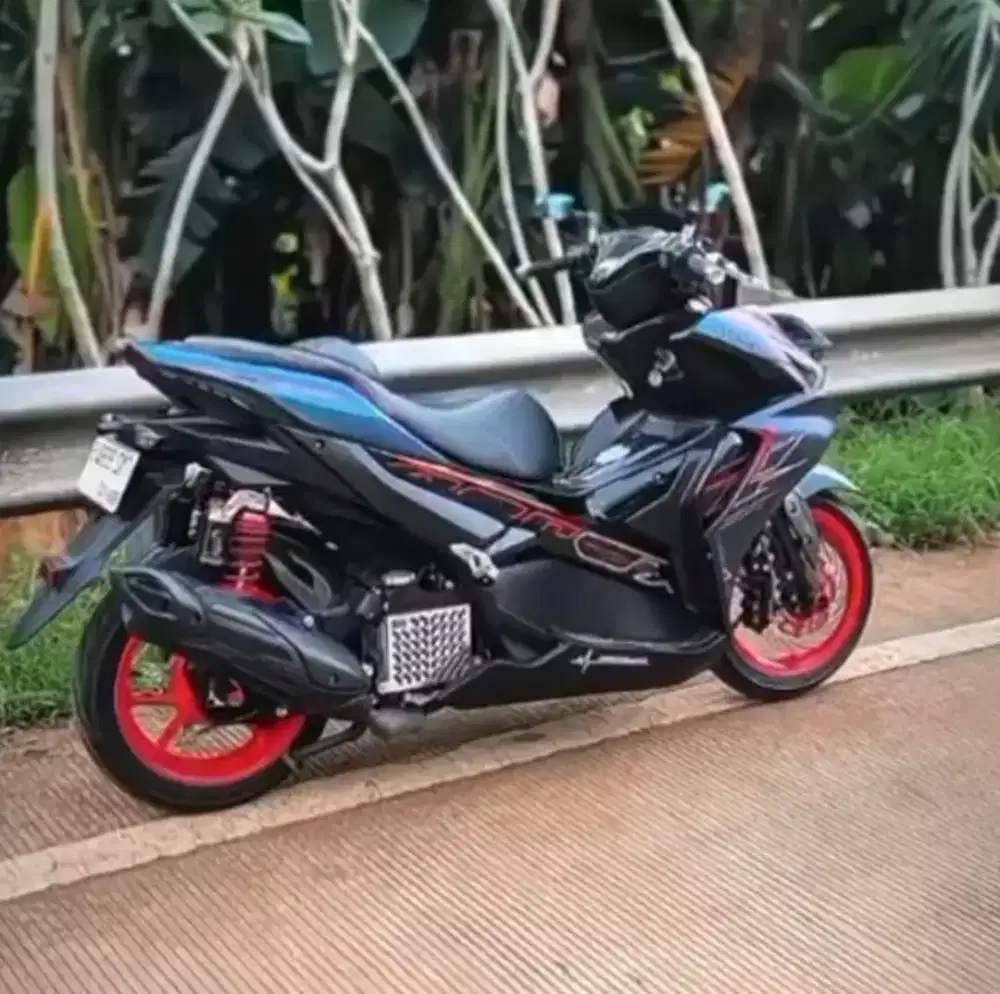 Yamaha Aerox Cybercity 2024