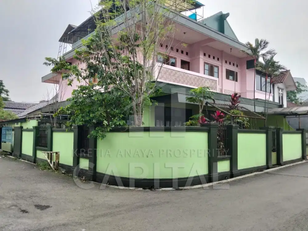 RUMAH HOOK LOKASI STRATEGIS COCOK DIJADIKAN KANTOR KOSTAN ATAU RUMAH TINGGAL