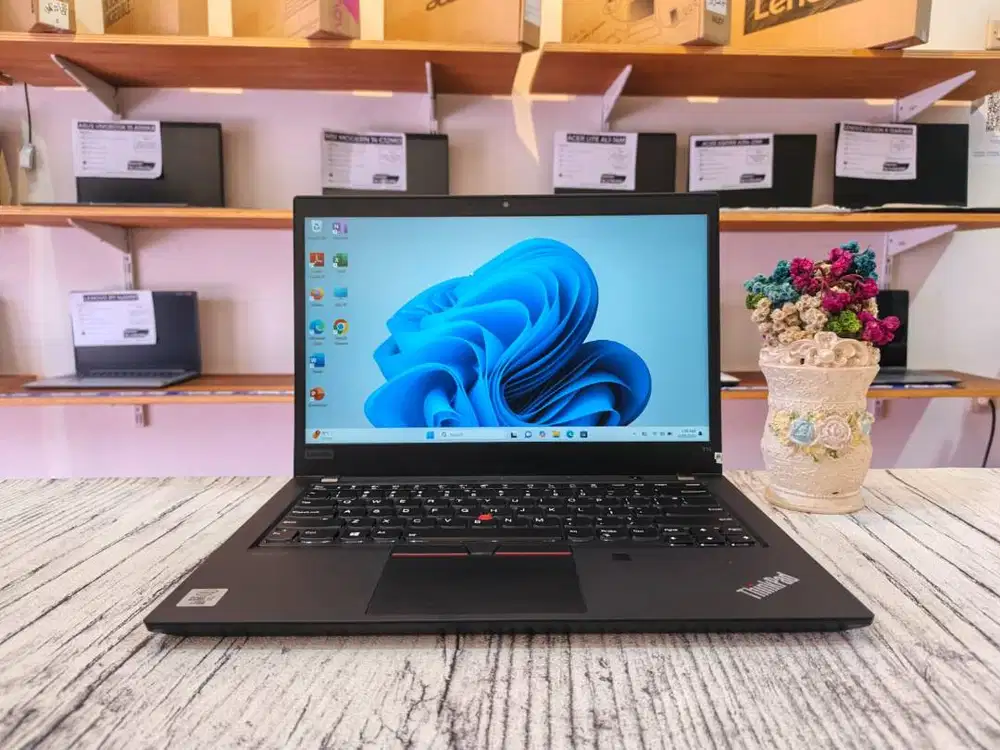 Laptop second LENOVO THINKPAD T14 GEN1 Intel Core i7-10610U Ram 16GB