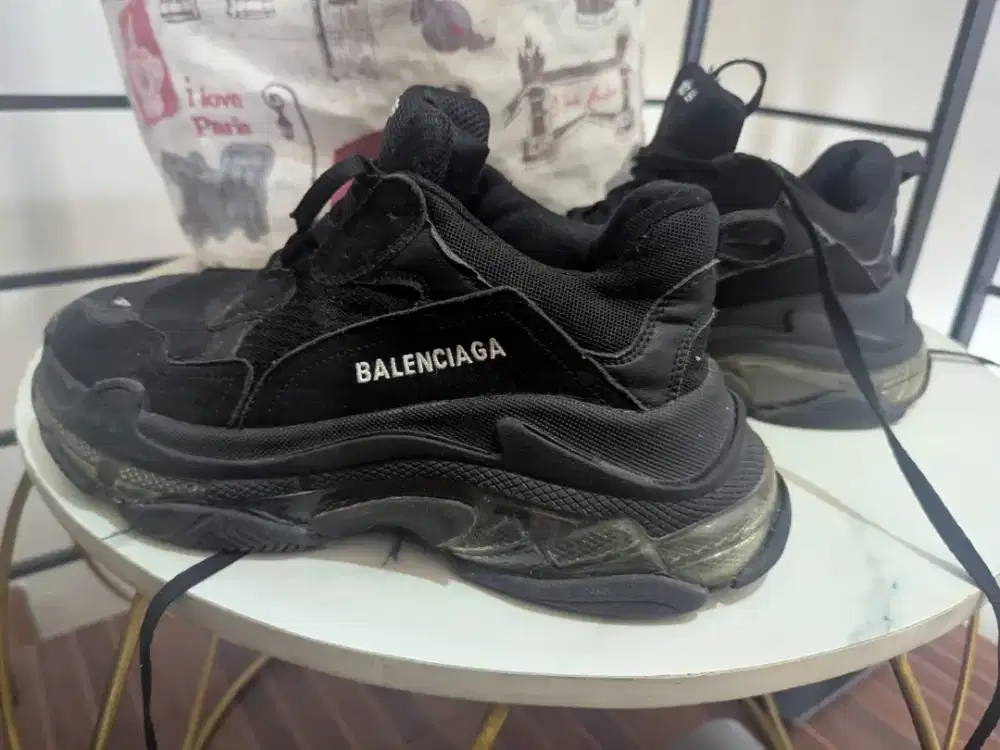 Nike dan balenciaga