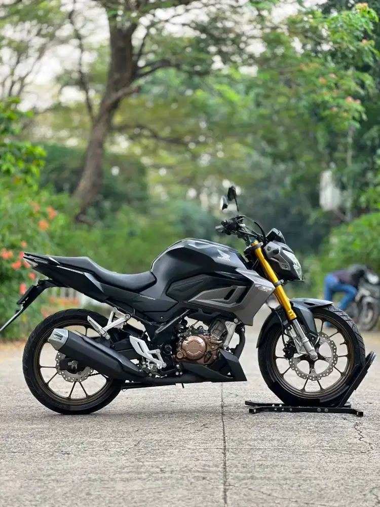 HONDA NEW CB150R HITAM 2023 KM 100 PERAK PAJAK PANJANG LIKE NEW