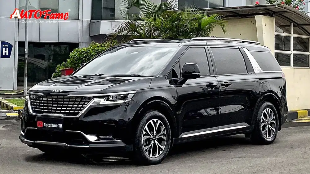 Kia Grand Carnival 2.2 CRDi Diesel 11 Seater NIK 2022