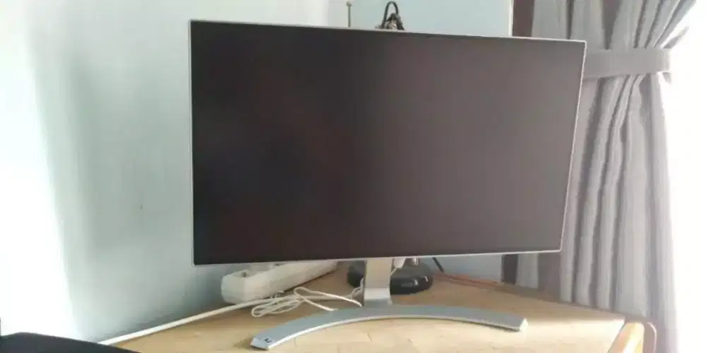 Jual Monitor LG 24mp88 mulus lengkap