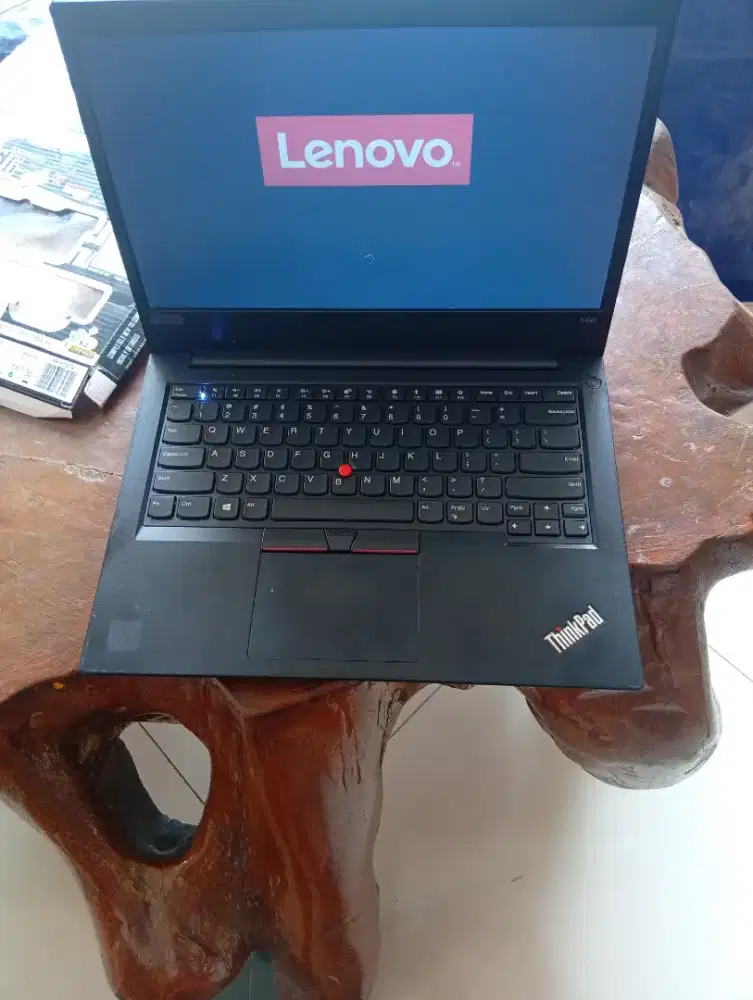 Thinkpad E490 core i3 gen 8 Ram 8 HDD 1tb
