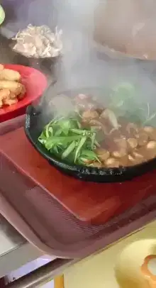 saya  seorang  koki  cari  owner  yg mau  buka  resto baru
