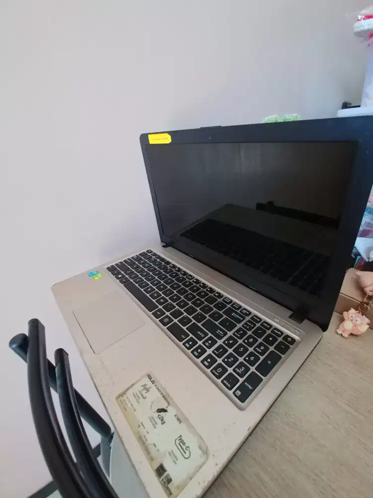 Jual Asus X540L ga kepakai