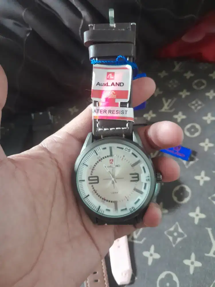 Jam Tangan Auxland
