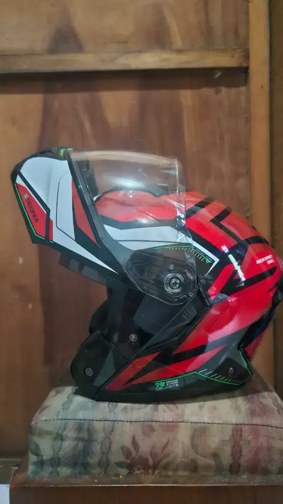Di jual Helm Modular