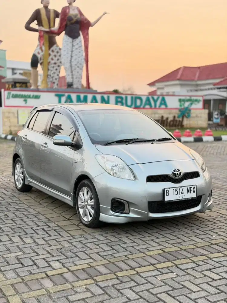 Toyota Yaris 1.5 E Matic Istimewa