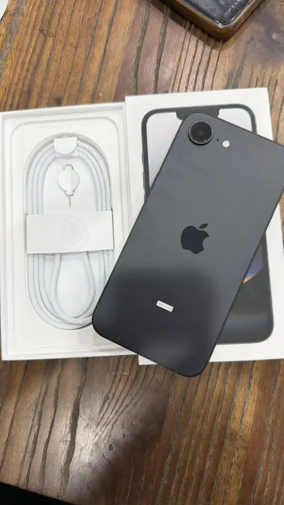 iphone 16e 128sgb rare item kredit ktp aja