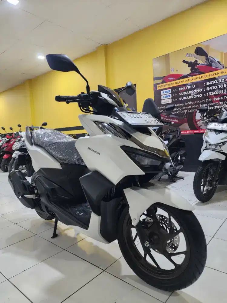 READY NIH BOSS VARIO 160 ABS KM LOW BANGET