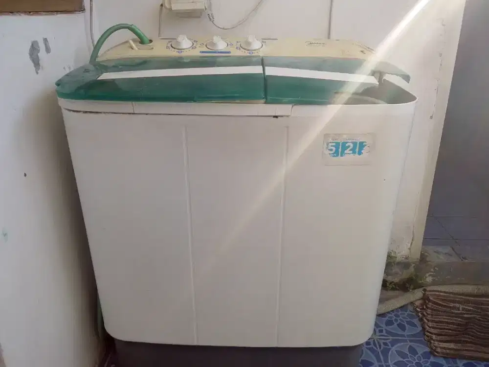 Mesin cuci bekas