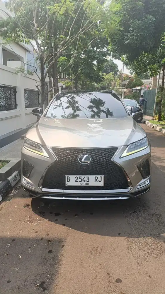 Lexus RX300 tahun 2020 pemakaian pribadi