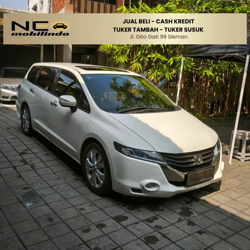 HONDA ODYSSEY 2.4 BENSIN AT 2011 PUTIH METALIK