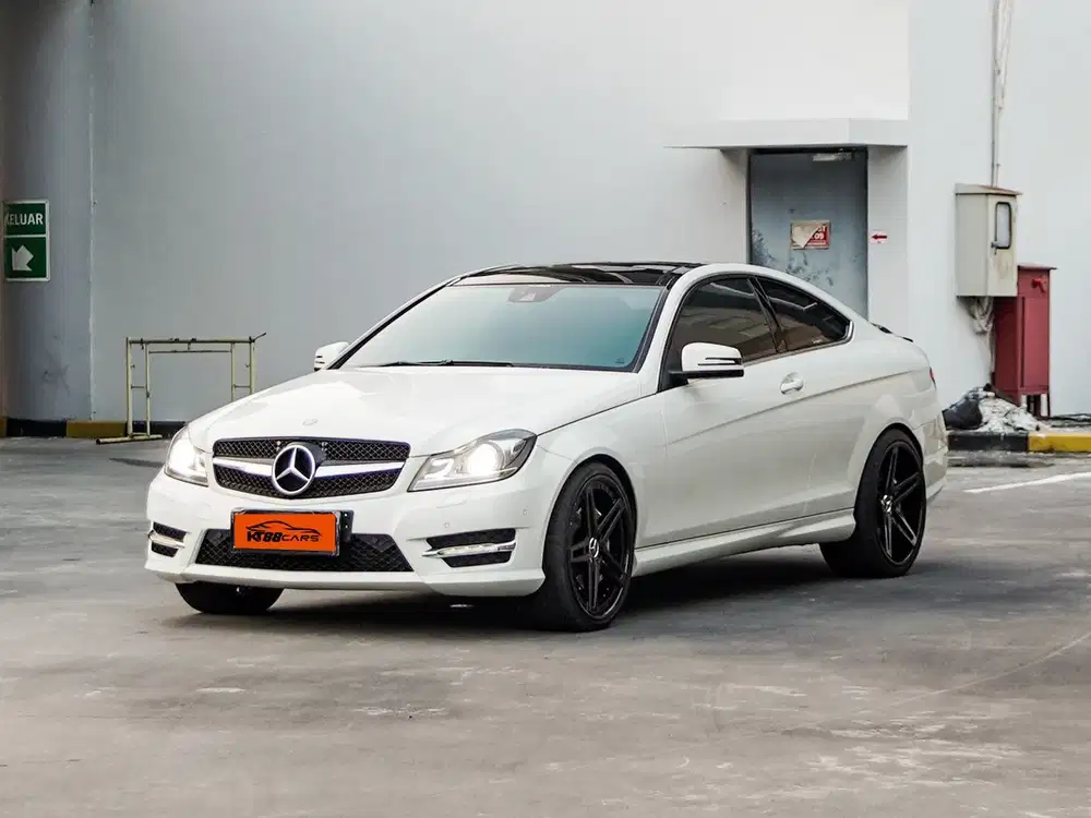 [LOW KM22rb] Mercedes Benz Mercy C250 AMG Coupe AT 2011 / 2012 Putih