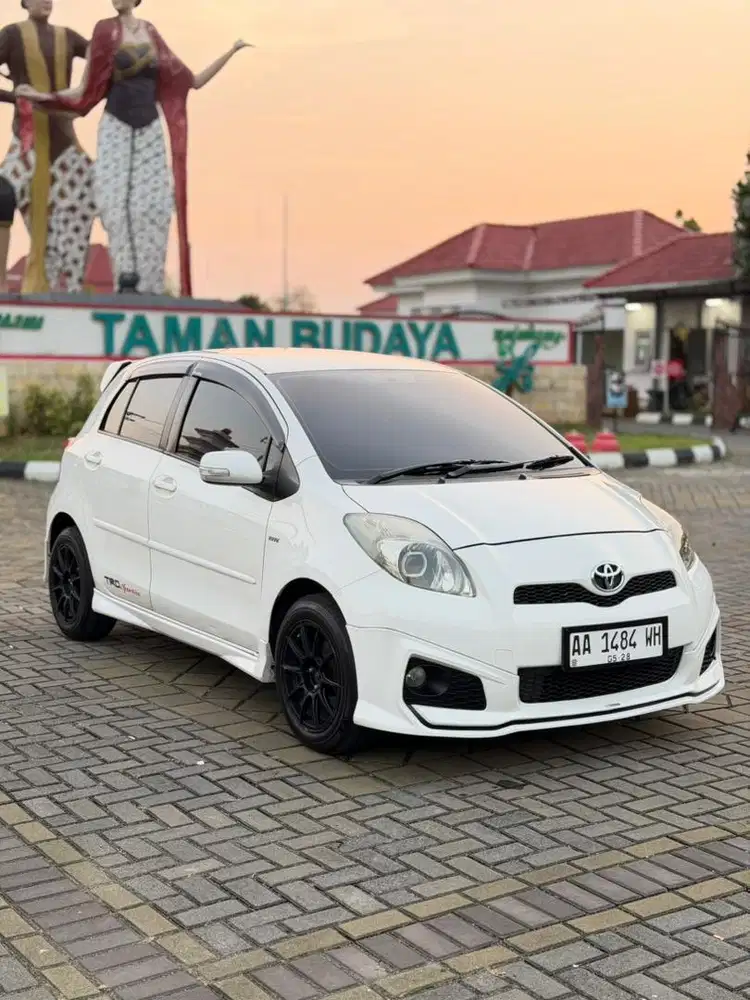 Toyota Yaris 1.5 Trd Sportivo 2013 Istimewa nyus