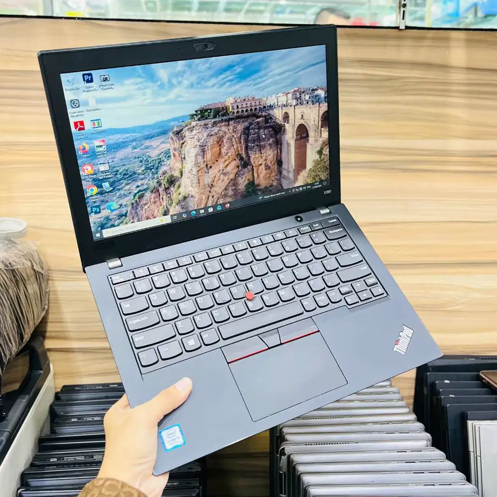 Laptop Lenovo Thinkpad X280 Core i5 Gen8 Ram 8GB 12.5inch N-DC