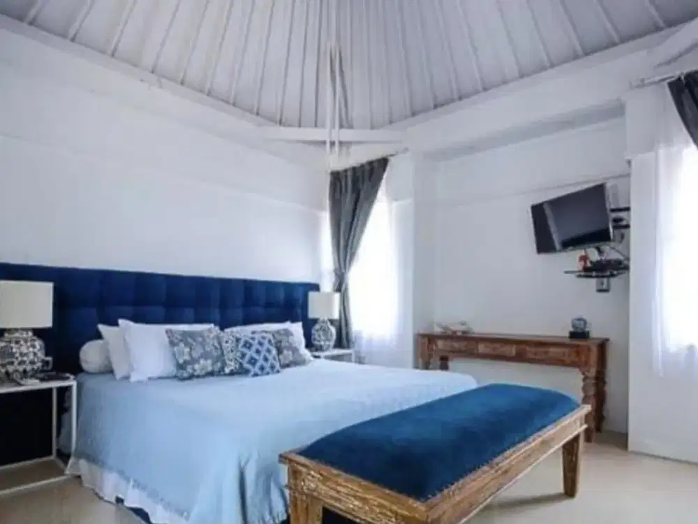 Dijual Villa Tua Cocok Tempat Usaha Jalan Utama Kerobokan Bali