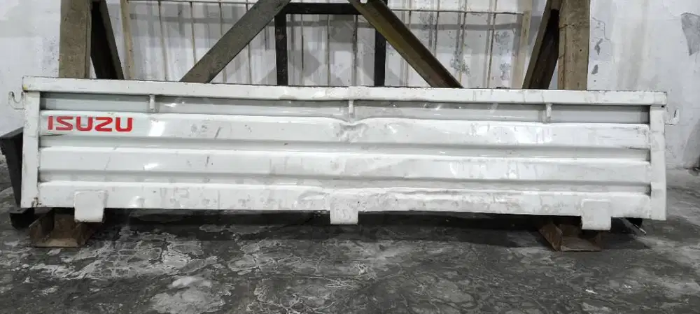 Copotan Tutup Bak Pintu Bak Pickup Traga Original