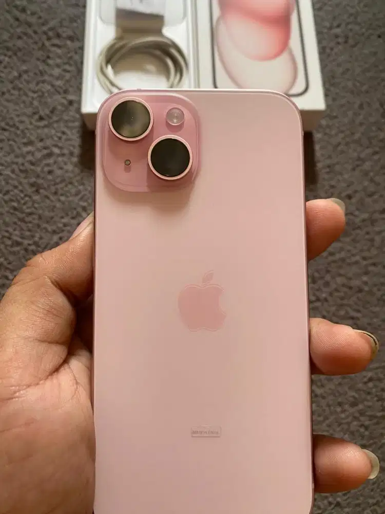 Di Jual  Iphone 15 128 GB iBox Pink Garansi ON Mei 2027