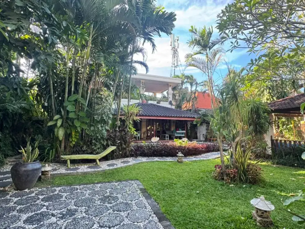 Balinese Style Villa di Jantung Seminyak, 70 Meter Dari Bintang Supermarket