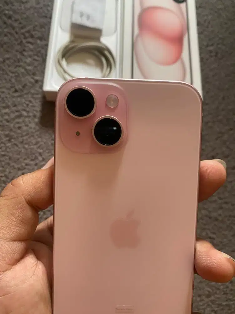 Di Jual  Iphone 15 128 GB iBox Pink Garansi ON Mei 2027