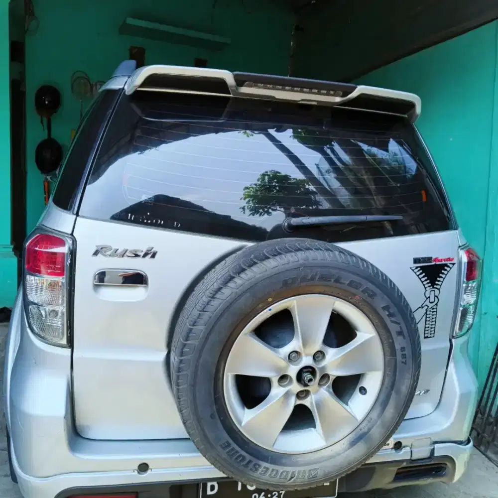 Toyota Rush 2012 AT - Plat B DKI - KM Rendah - Orisinil